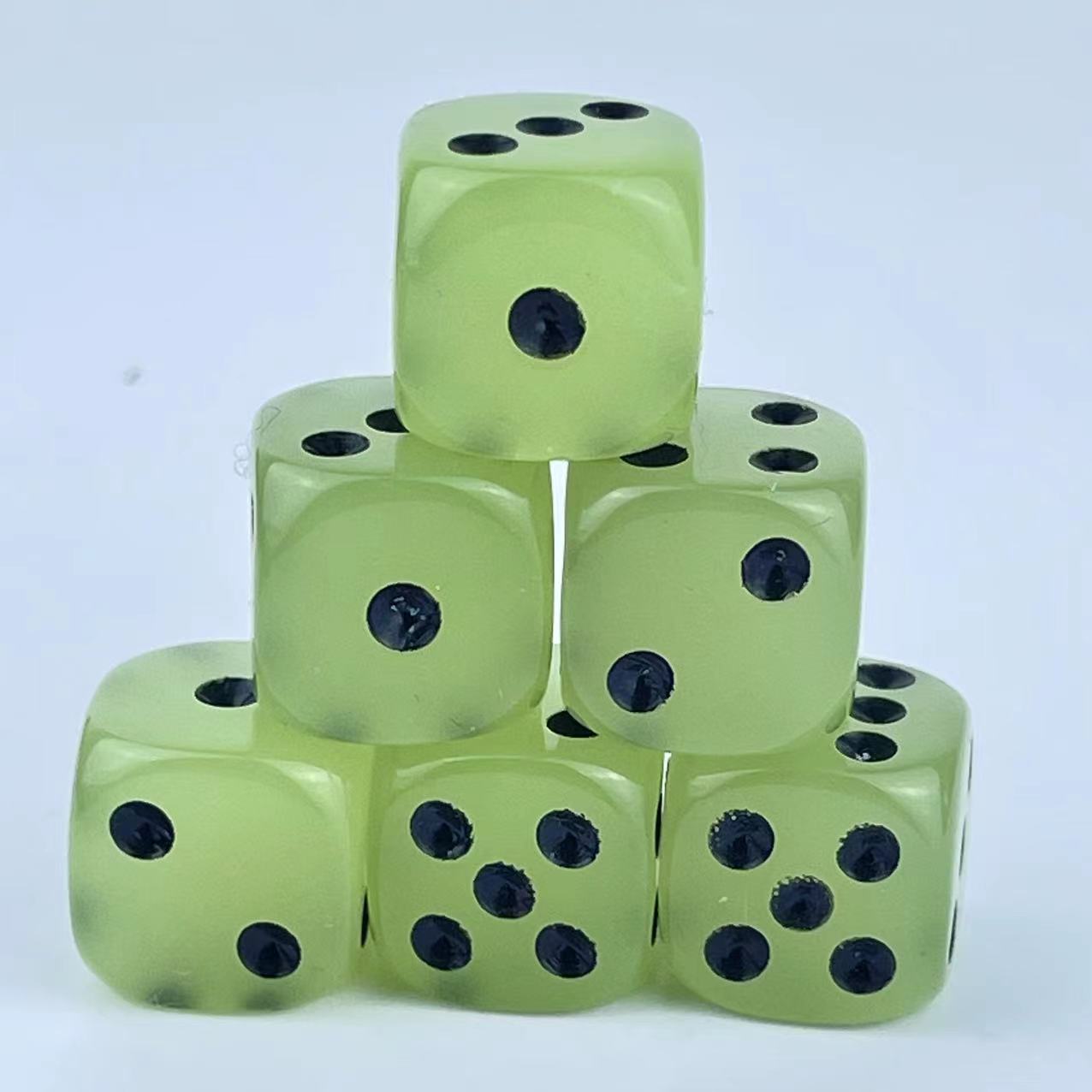 Confezione da 10 dadi D6 a sei - Board Game Yahtzee recensione e prezzo